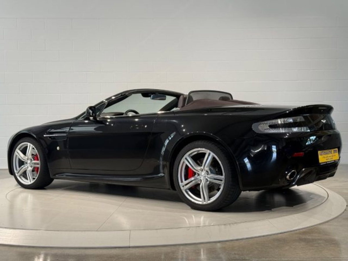 Aston Martin V8 Vantage Cabrio V8 Vantage Roadster Sportshift (3)