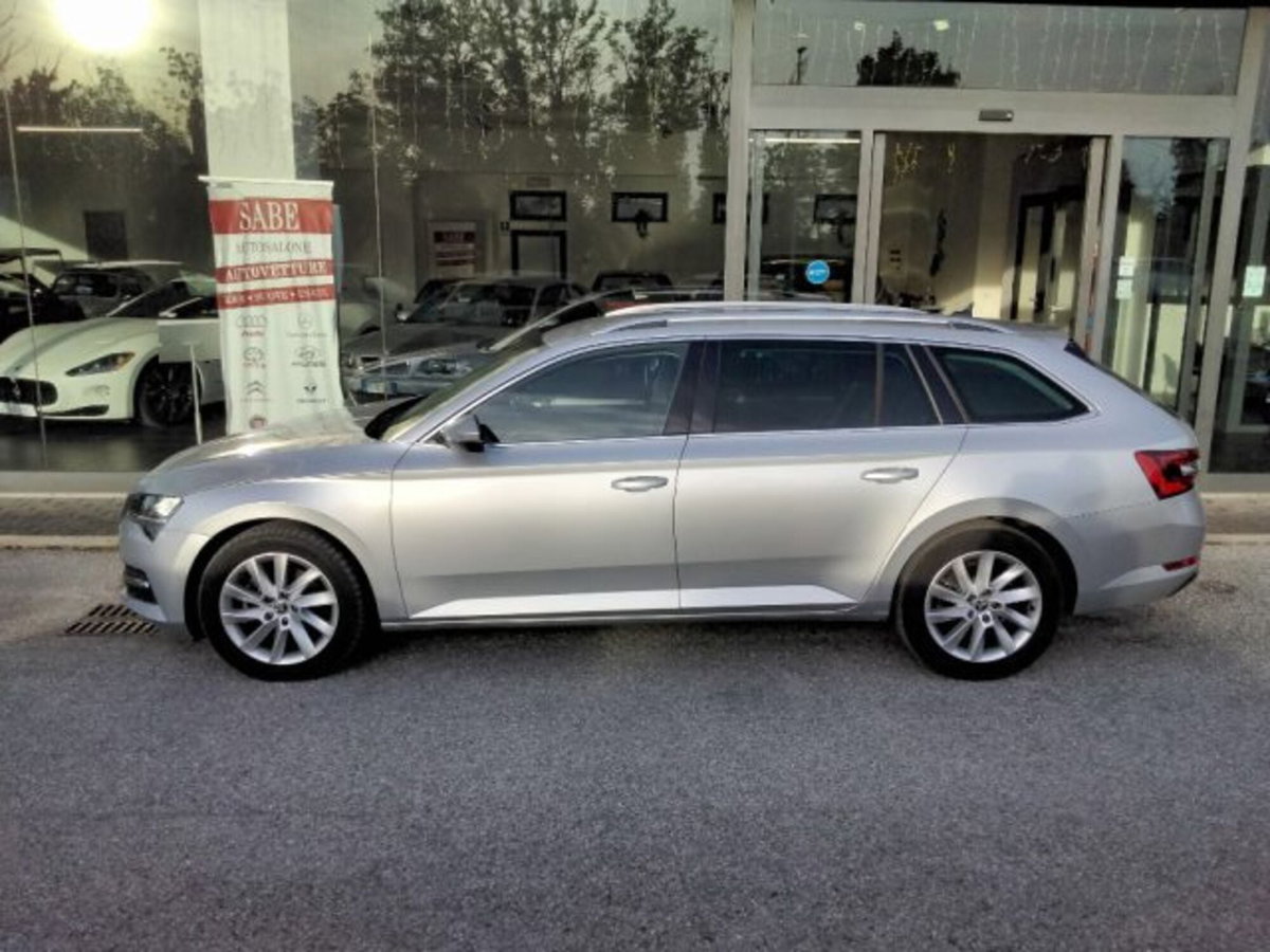 Skoda Superb Station Wagon 2.0 TDI EVO 150 CV SCR DSG Wagon Executive (13)
