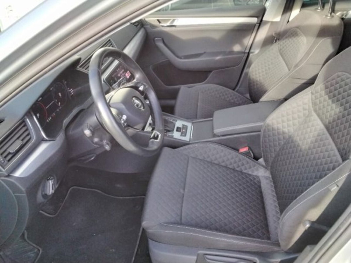 Skoda Superb Station Wagon 2.0 TDI EVO 150 CV SCR DSG Wagon Executive (16)