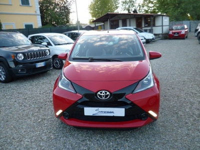 Toyota Aygo 1.0 VVT-i 69 CV 5 porte x-play TSS usata