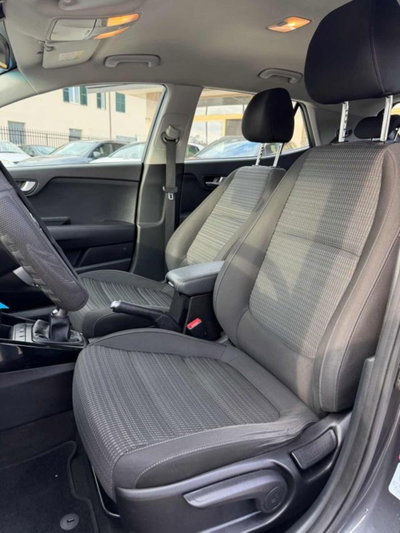 Kia Stonic 1.6 CRDi 110 CV Style (8)