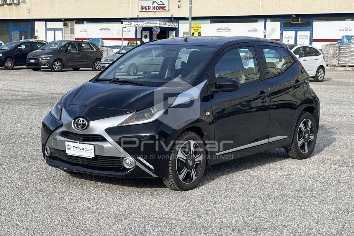 Toyota Aygo 1.0 VVT-i 69 CV 5 porte x-cool MMT