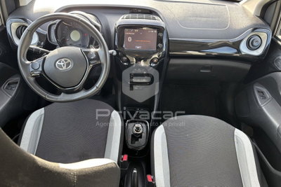 Toyota Aygo 1.0 VVT-i 69 CV 5 porte x-cool MMT (10)