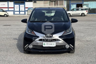 Toyota Aygo 1.0 VVT-i 69 CV 5 porte x-cool MMT (2)