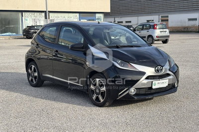 Toyota Aygo 1.0 VVT-i 69 CV 5 porte x-cool MMT (3)