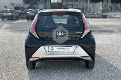 Toyota Aygo 1.0 VVT-i 69 CV 5 porte x-cool MMT (6)