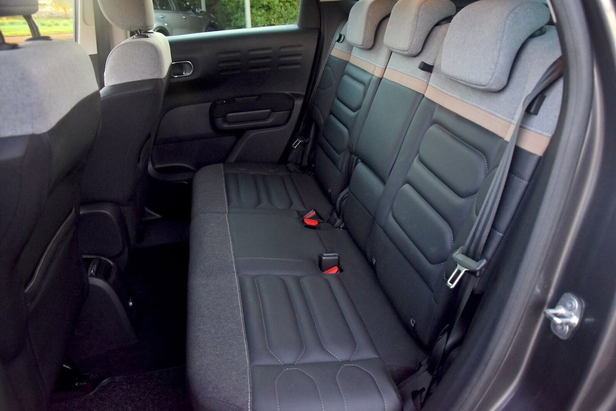 Citroen C3 Aircross BlueHDi 110 S&S Shine Pack (9)