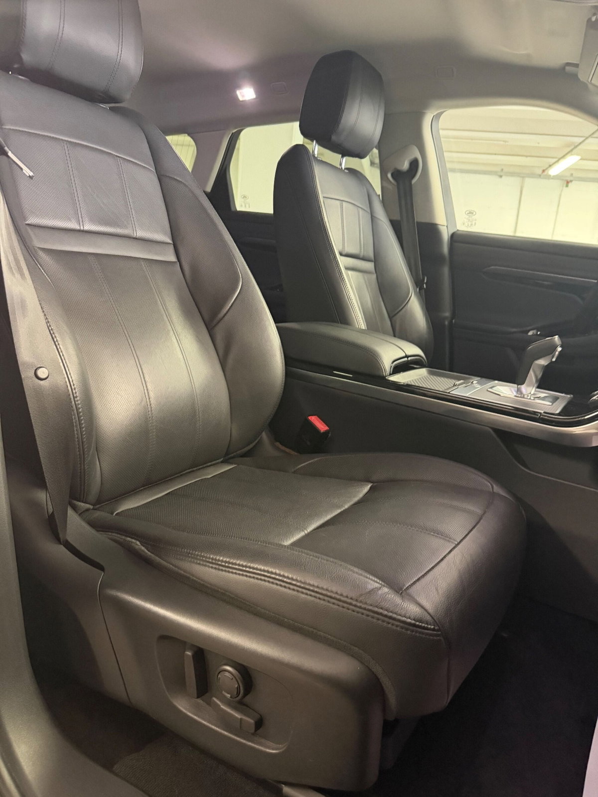 Land Rover Range Rover Evoque 2.0D I4-L.Flw 150 CV AWD Auto HSE (16)