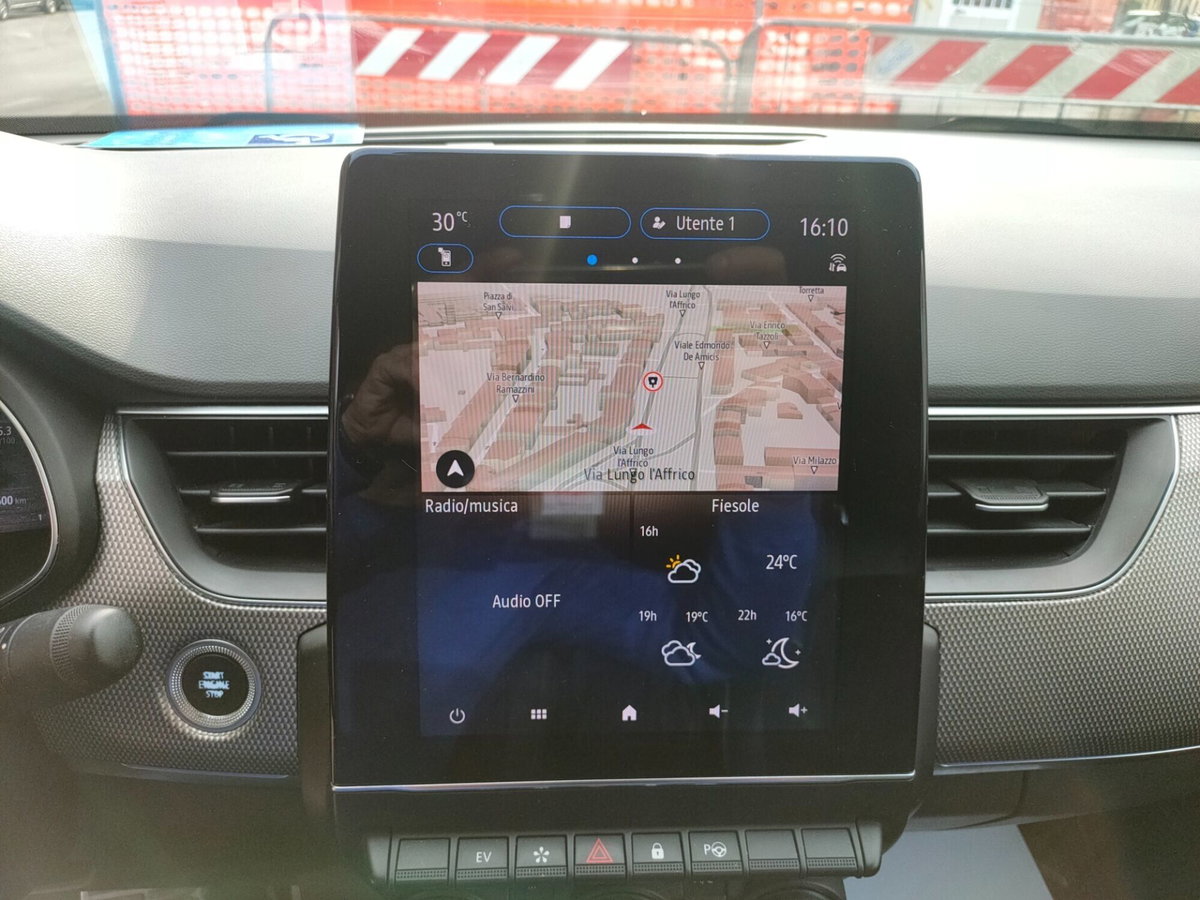 Renault Arkana E-Tech 145 CV Intens (10)