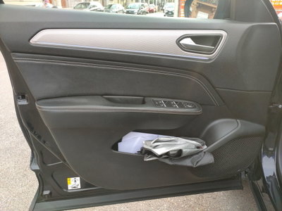 Renault Arkana E-Tech 145 CV Intens (14)