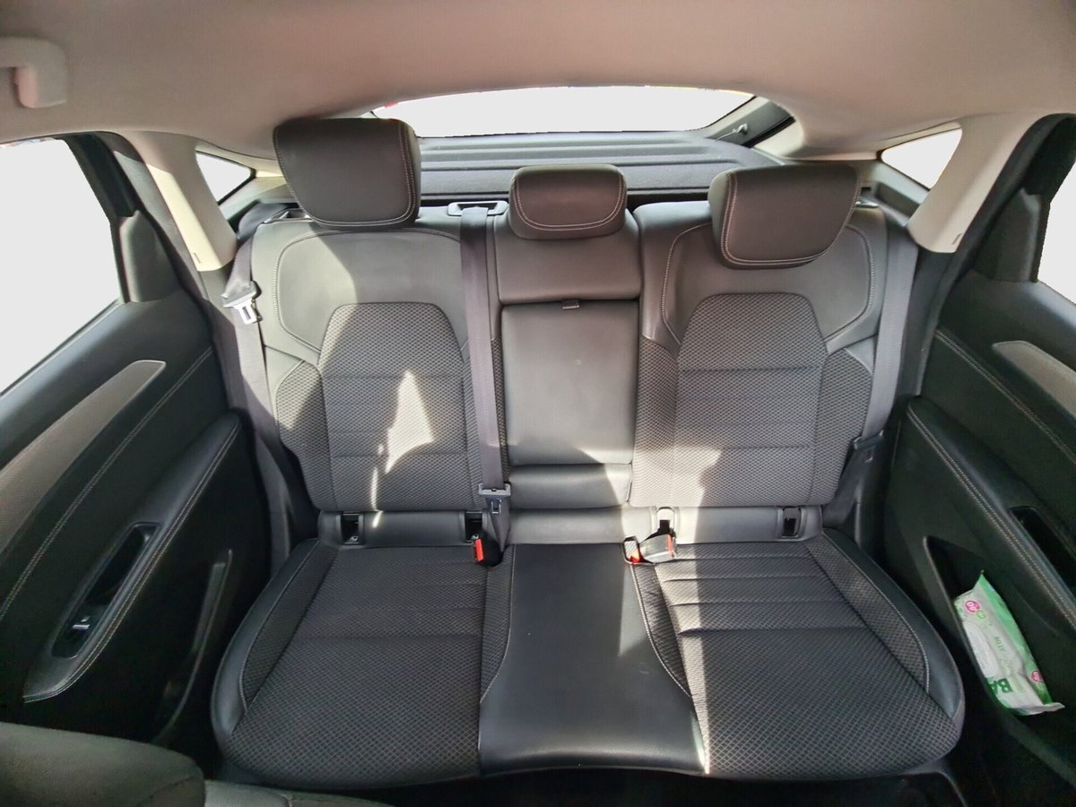 Renault Arkana E-Tech 145 CV Intens (16)