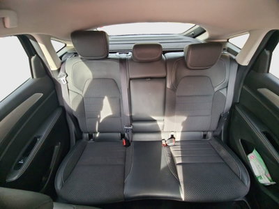 Renault Arkana E-Tech 145 CV Intens (16)