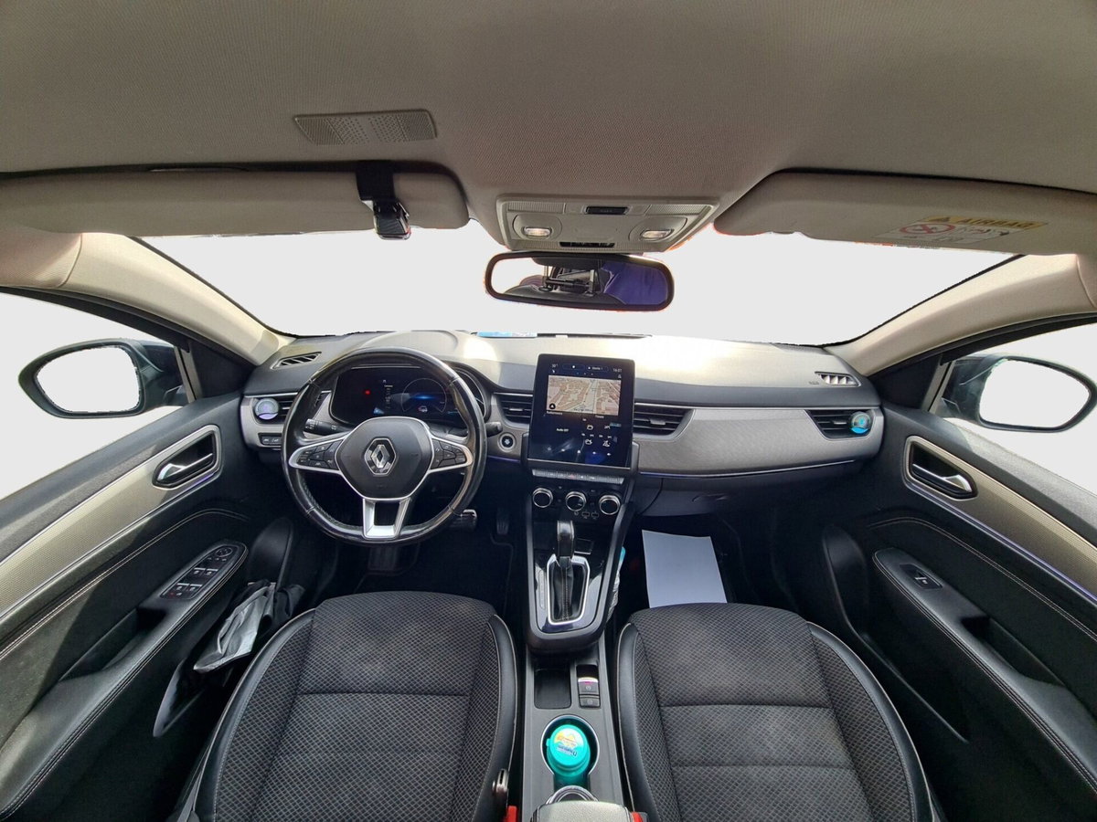 Renault Arkana E-Tech 145 CV Intens (9)