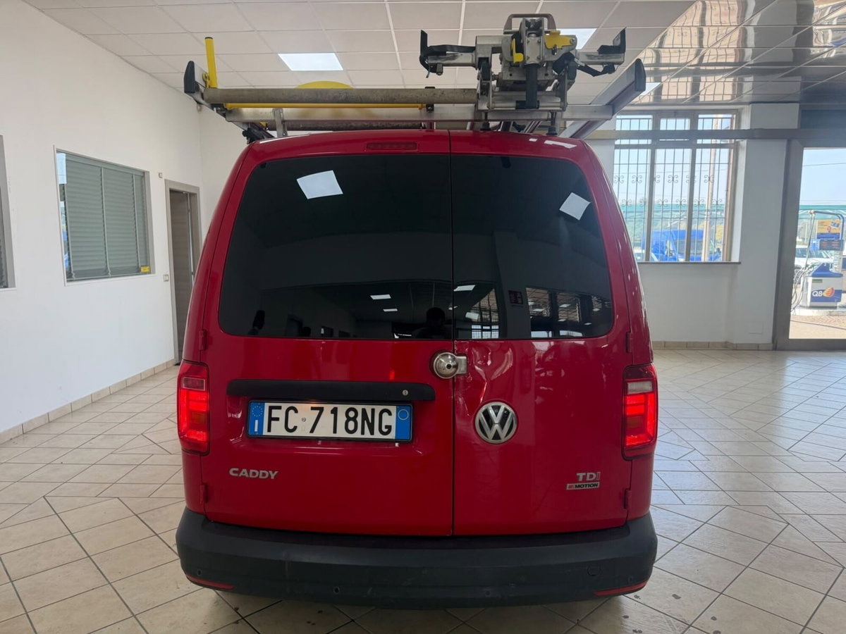 Volkswagen Caddy 2.0 TDI 122 CV 4MOTION Trendline (6)