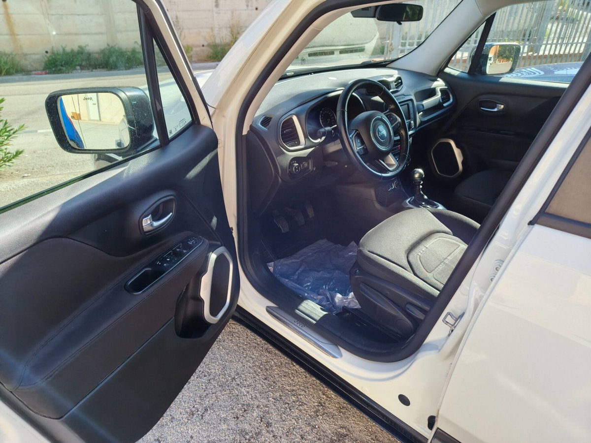 Jeep Renegade 1.6 Mjt 120 CV Limited (9)