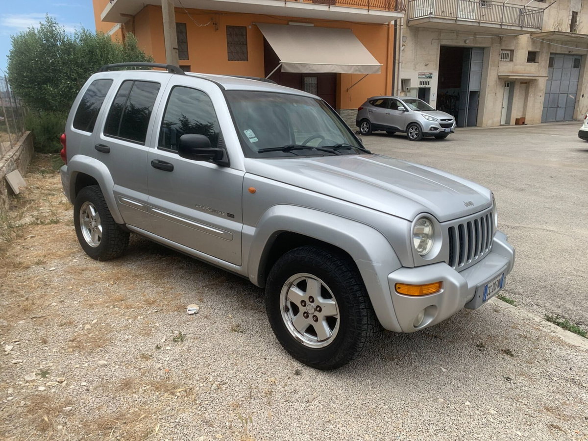 Jeep Cherokee 2.5 CRD Limited (2)