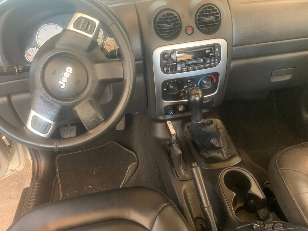 Jeep Cherokee 2.5 CRD Limited (4)