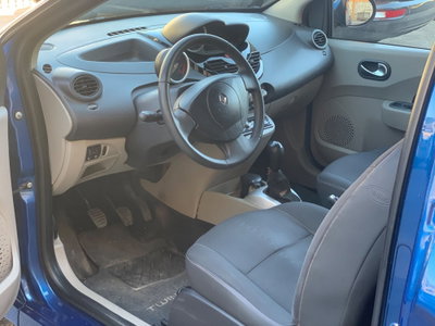 Renault Twingo 1.5 dCi 65CV Dynamique (10)