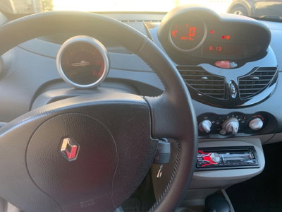 Renault Twingo 1.5 dCi 65CV Dynamique (14)
