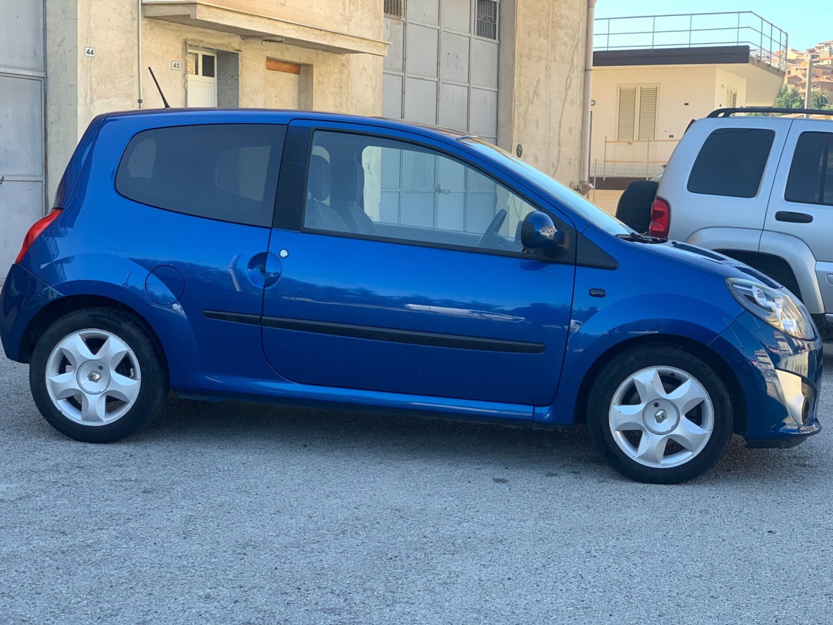 Renault Twingo 1.5 dCi 65CV Dynamique (4)