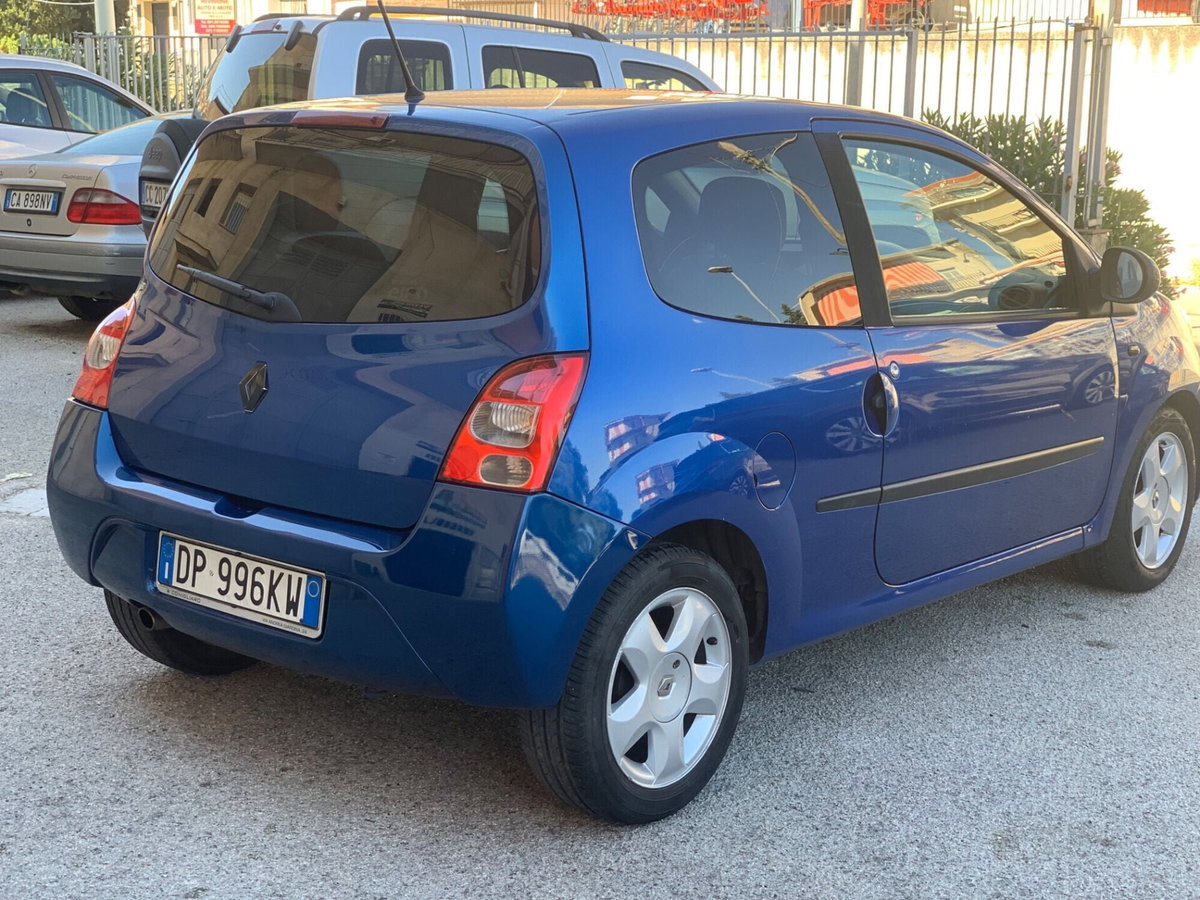Renault Twingo 1.5 dCi 65CV Dynamique (7)