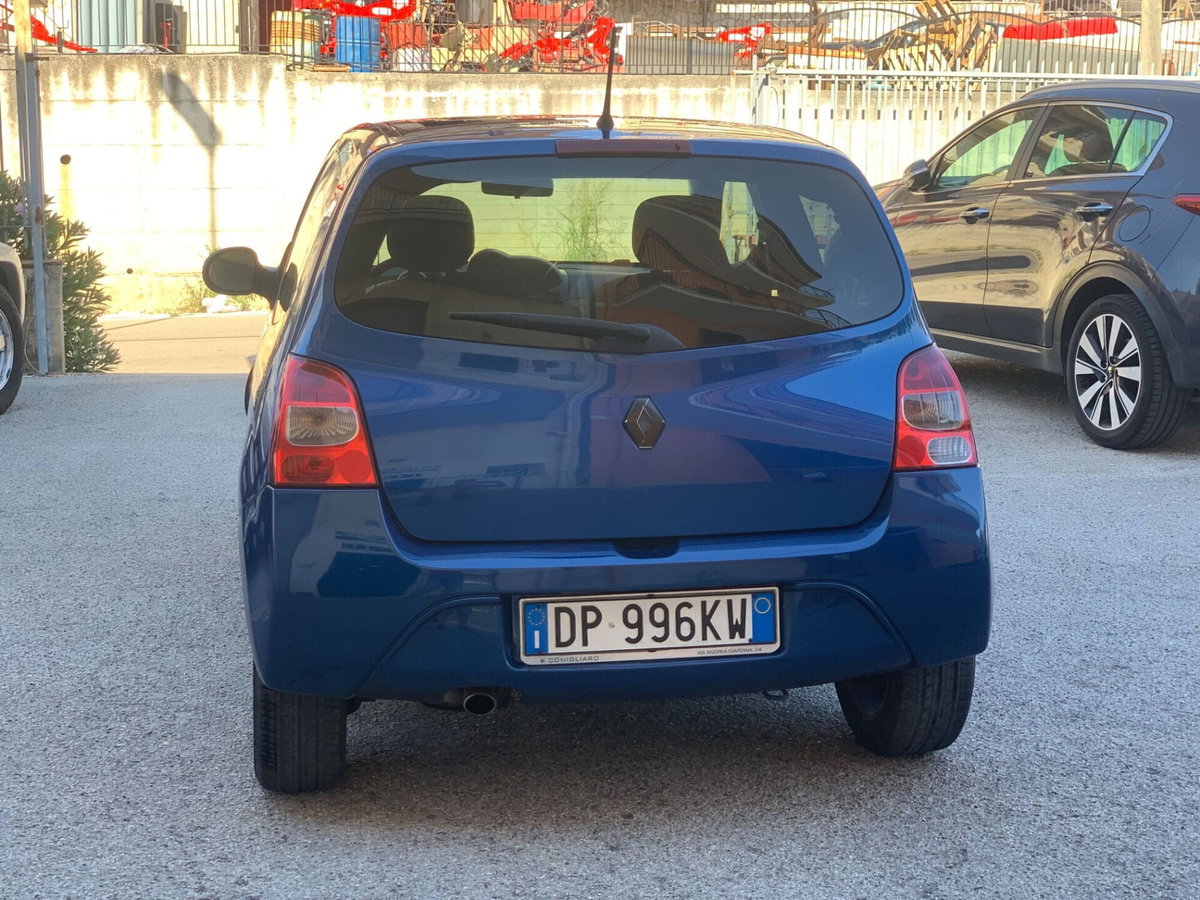 Renault Twingo 1.5 dCi 65CV Dynamique (8)