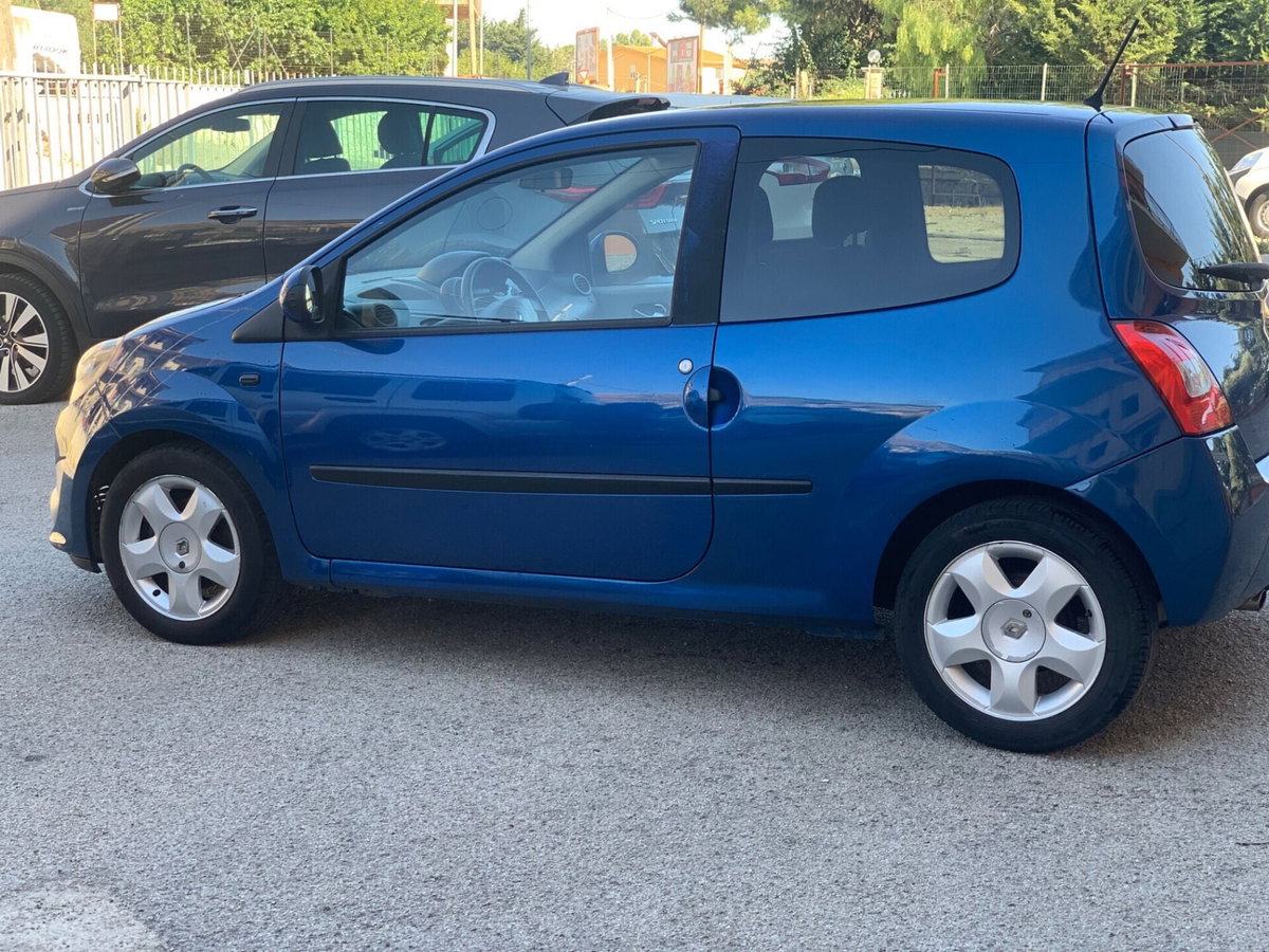 Renault Twingo 1.5 dCi 65CV Dynamique (9)