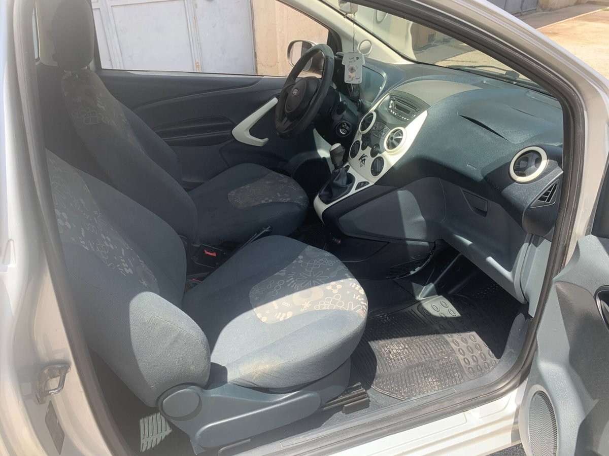 Ford Ka 1.3 TDCi 75CV (9)