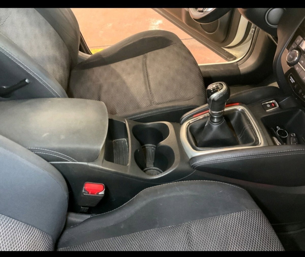 Nissan Qashqai 1.5 dCi Tekna (14)
