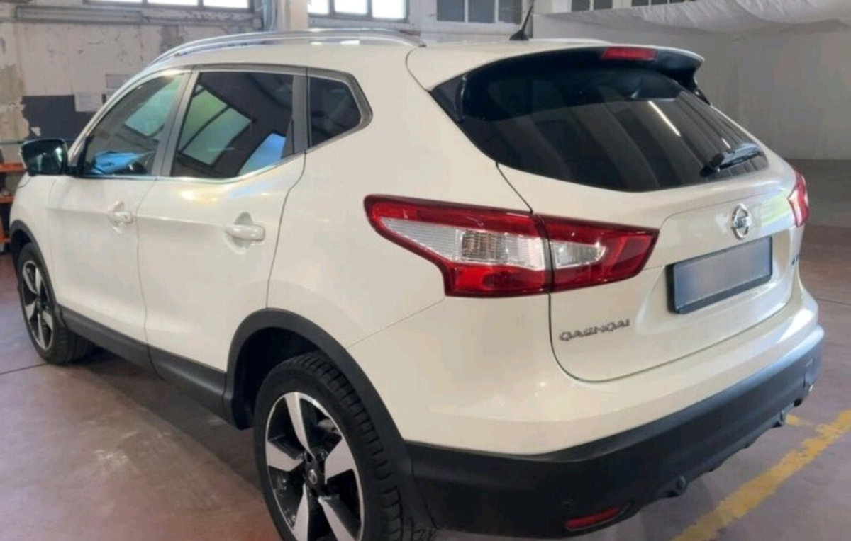 Nissan Qashqai 1.5 dCi Tekna (4)