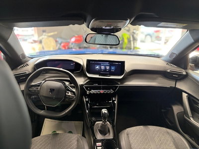 Peugeot 2008 1.2 turbo Allure 100cv (13)