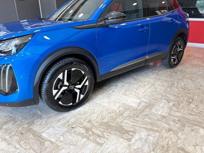 Peugeot 2008 1.2 turbo Allure 100cv (3)