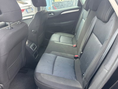 Citroen C4 1.6 HDi 110CV Classique (9)