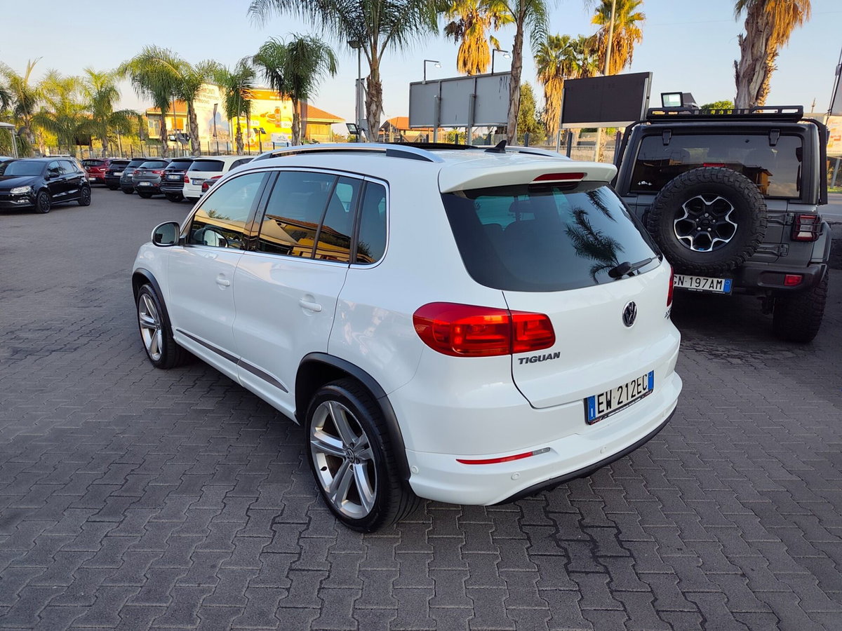 Volkswagen Tiguan 2.0 TDI 177 CV 4MOTION DSG R-Line BlueMotion Tech. (10)