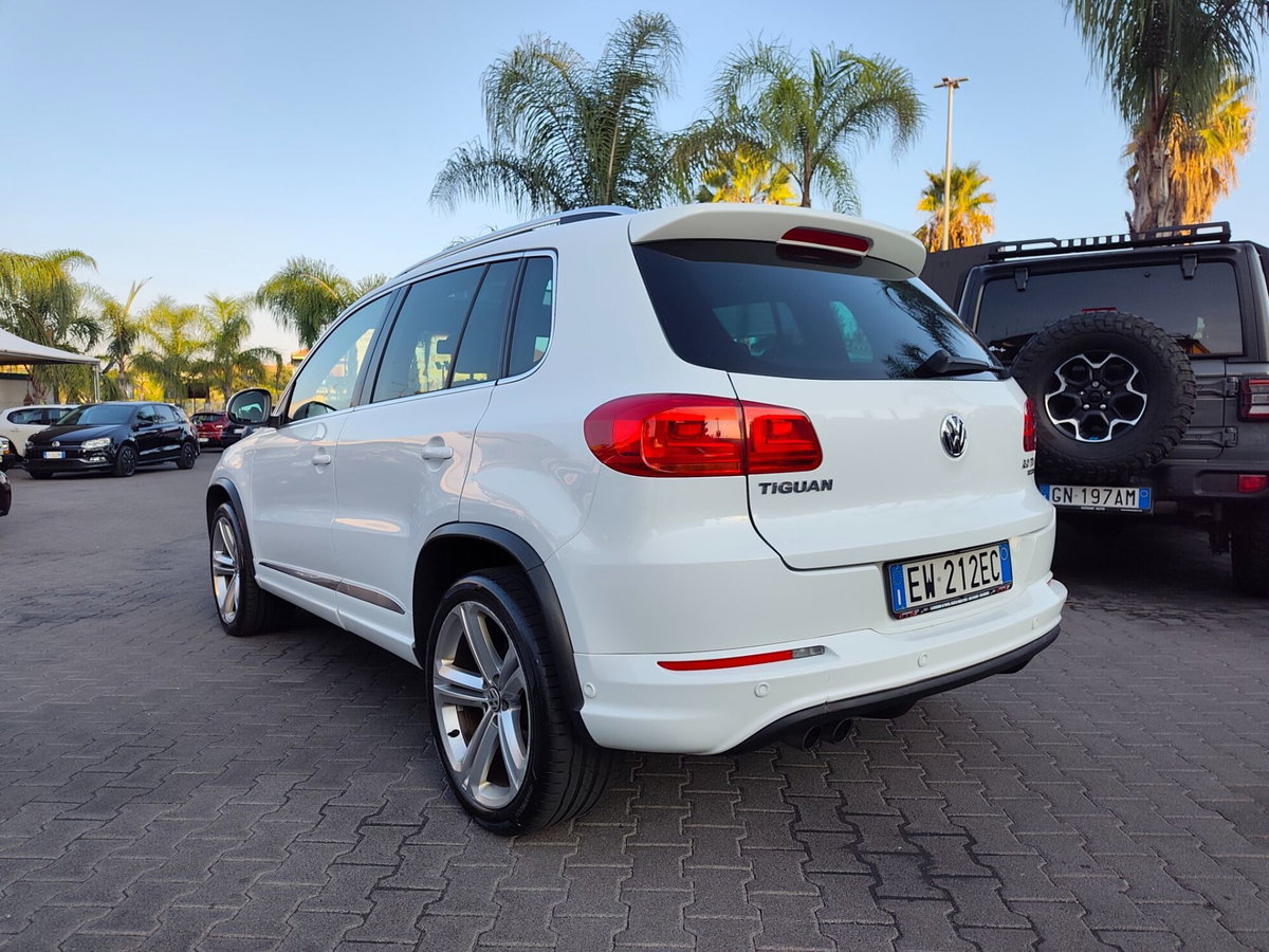 Volkswagen Tiguan 2.0 TDI 177 CV 4MOTION DSG R-Line BlueMotion Tech. (11)