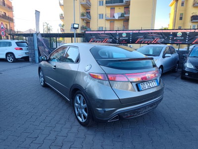 Honda Civic 1.8 i-VTEC 5p. Exclusive (6)