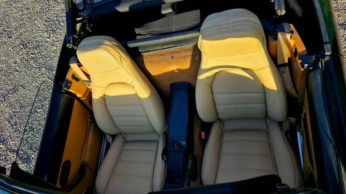Mazda MX-5 1.8i 16V cat (19)