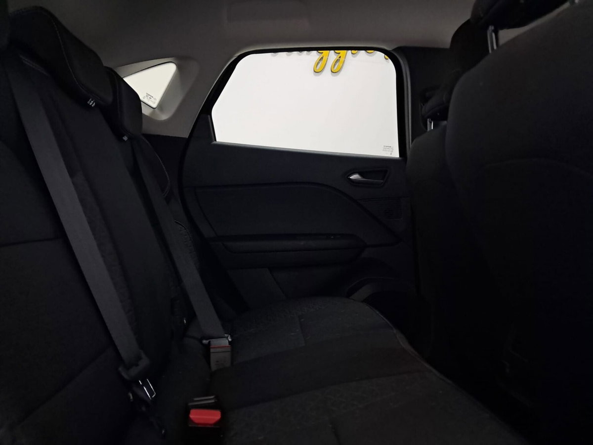 Renault Captur Mild Hybrid 140 CV Intens (14)