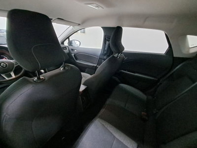 Renault Captur Mild Hybrid 140 CV Intens (15)