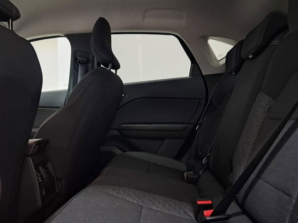 Renault Captur Mild Hybrid 140 CV Intens (16)