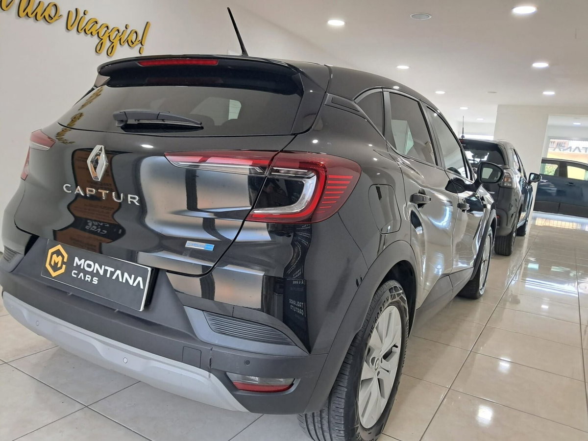 Renault Captur Mild Hybrid 140 CV Intens (4)