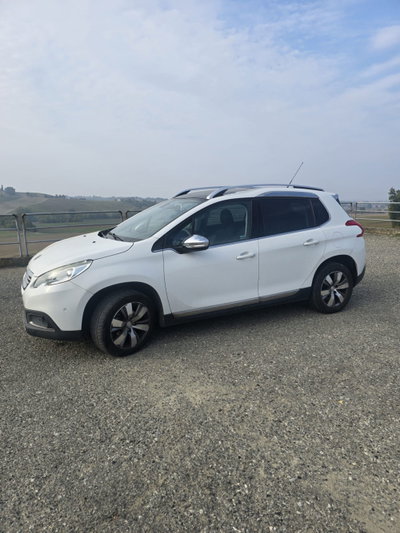 Peugeot 2008 e-HDi 92 CV Stop&Start robotizzato Allure (2)