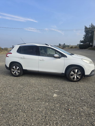 Peugeot 2008 e-HDi 92 CV Stop&Start robotizzato Allure (6)