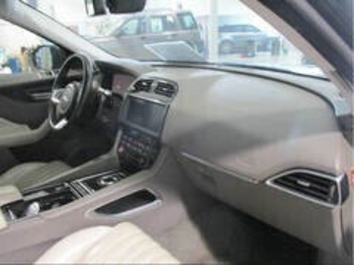 Jaguar F-Pace 2.0 D 240 CV AWD aut. Portfolio (5)
