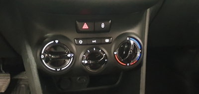 Peugeot 208 75 5 porte Active (6)