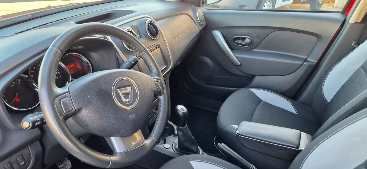 Dacia Sandero Stepway 0.9 TCe 12V TurboGPL 90CV Start&Stop (2)