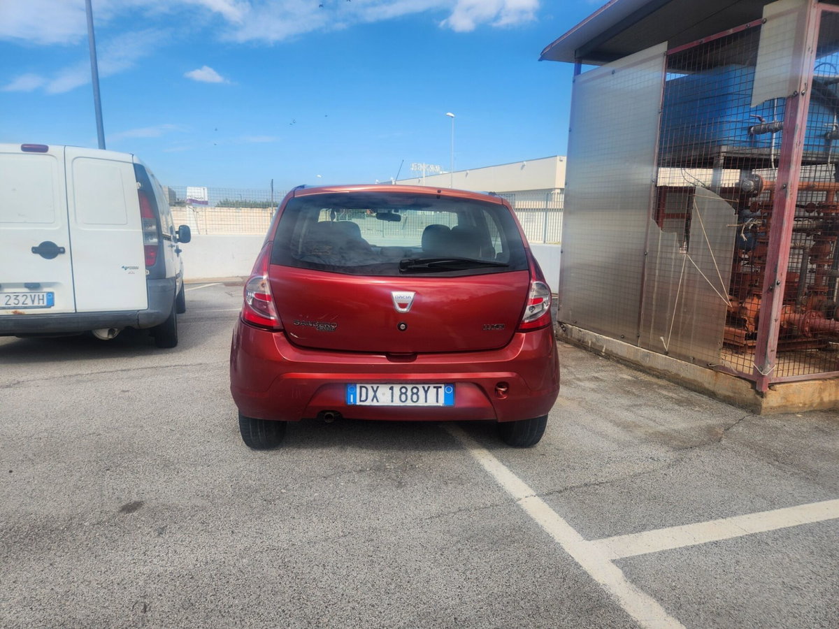Dacia Sandero 1.4 8V GPL Ambiance (4)