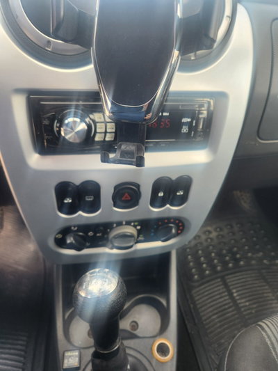 Dacia Sandero 1.4 8V GPL Ambiance (8)