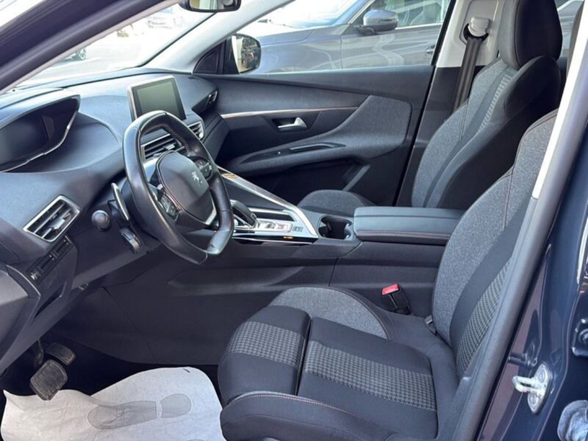Peugeot 3008 BlueHDi 130 S&S EAT8 Active Business (14)