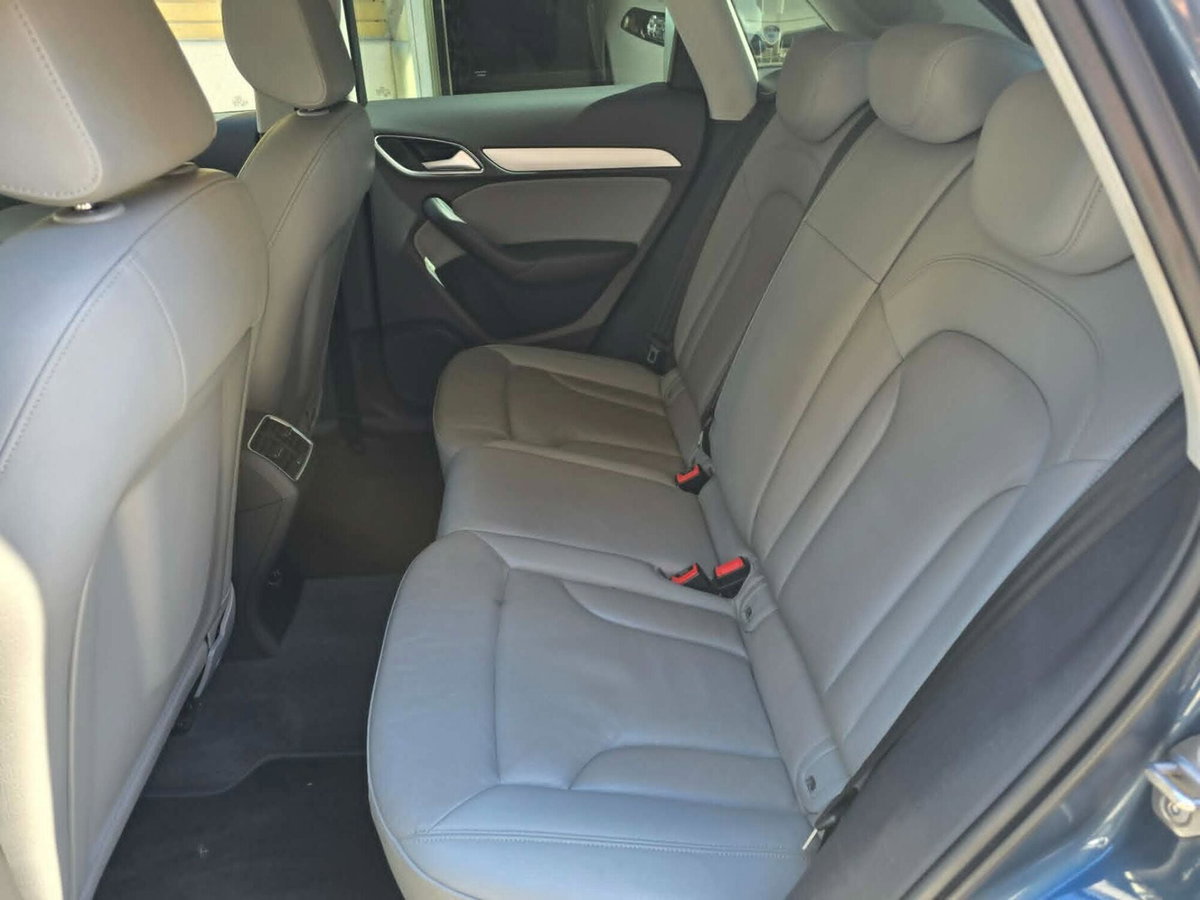 Audi Q3 2.0 TDI 120 CV S tronic Sport (10)